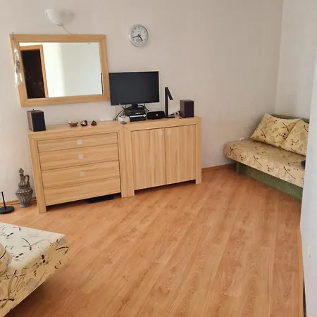 Appartement Entire 4pax , Sea View, Pool Ravda