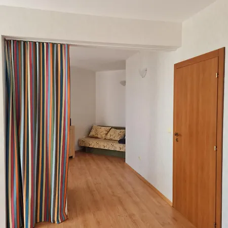 Apartament Entire 4pax , Sea View, Pool