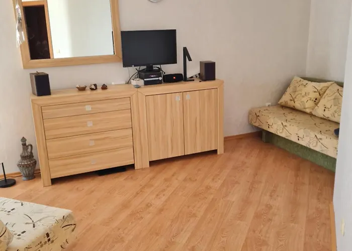 Apartamento Entire 4pax , Sea View, Pool Ravda